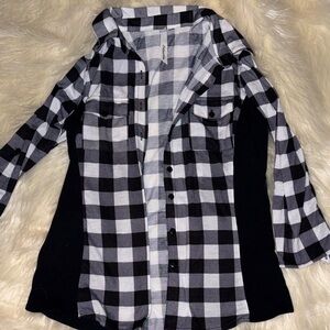 NY Collection Black and White Plaid Button-Up Top